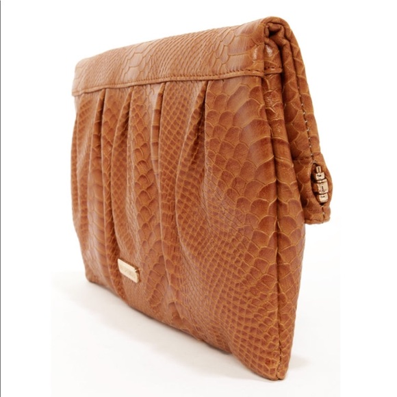 Urban Expressions Burgundy Python My Way Clutch - Picture 2 of 8